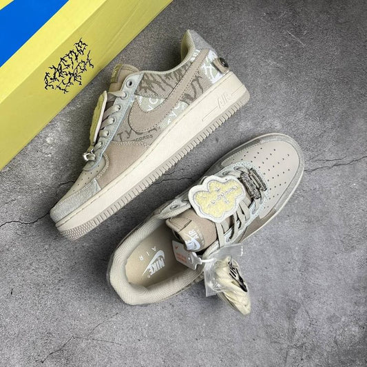 Air Force 1 x Travis Scott Grey White