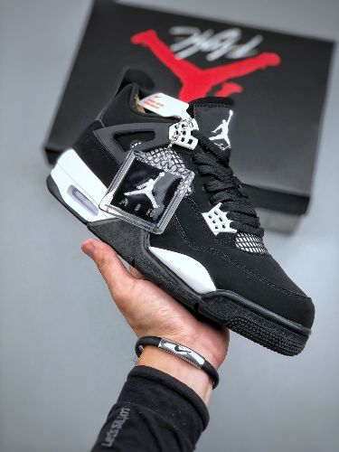Nike Air Jordan Retro 4 Panda
