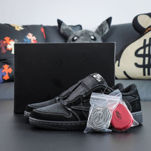 TRAVIS SOCTT X NIKE AIR JORDAN 1 LOW OG BLACK PHANTOM