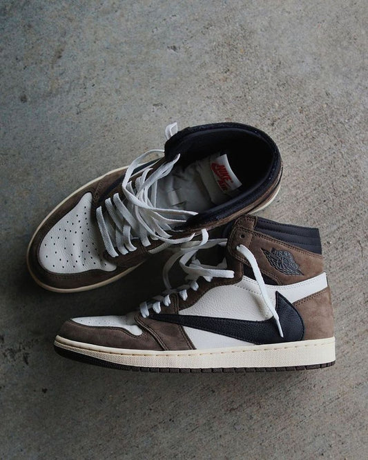 Travis Scott x Air Jordan 1 High Grey