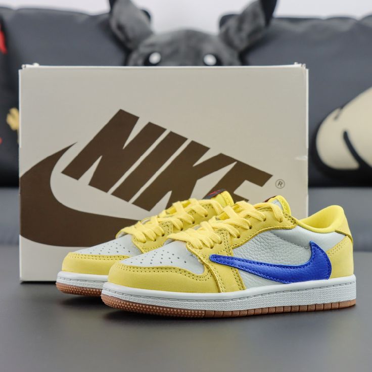 Nike Air Jordan 1 Low x Travis Scott 'Yellow Drop' Lights Up the Streets