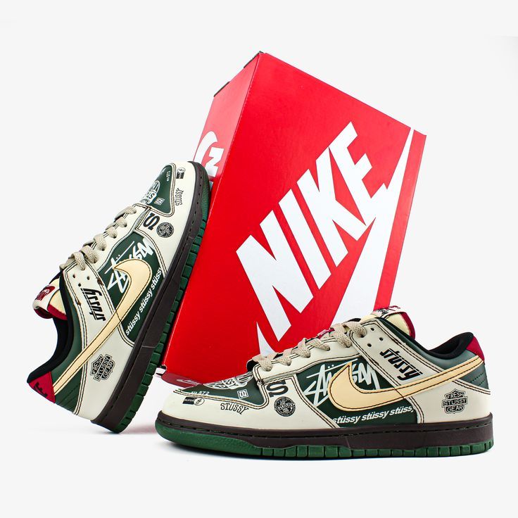 NIKE DUNK LOW ''SB STUSSY''