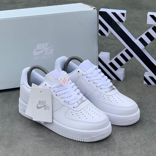 Nike Air Force 1 Triple White