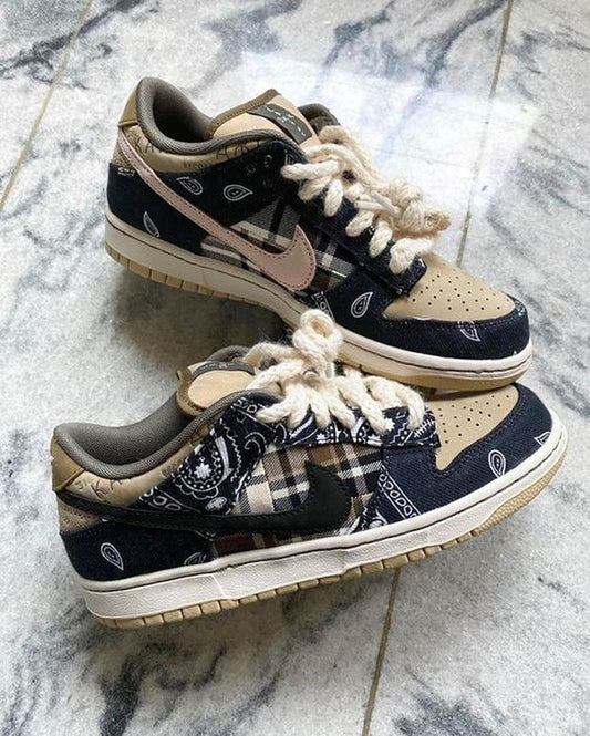 Nike SB Dunk Low Travis Scott