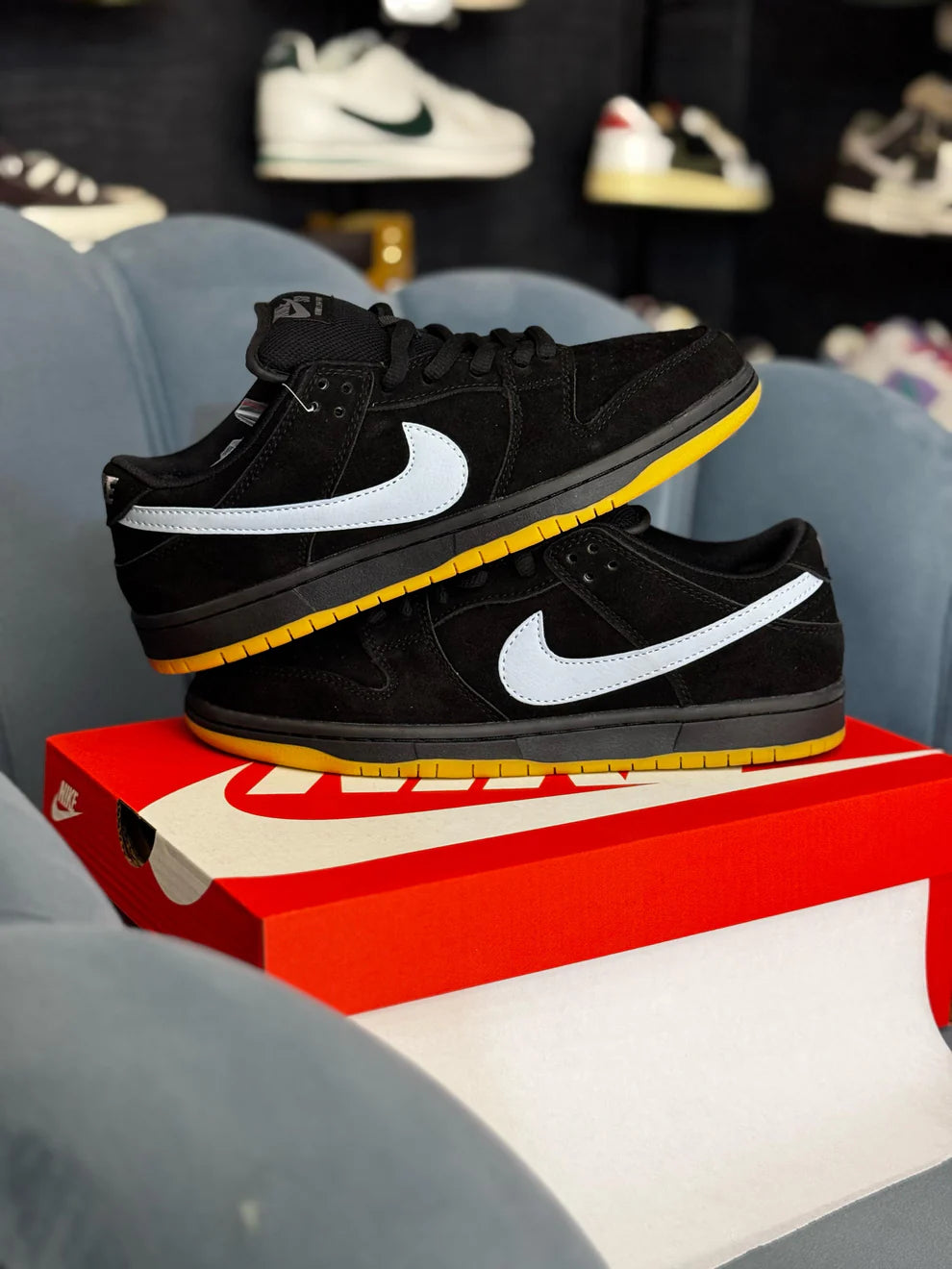NIKE SB DUNK LOW ''BLACK GUM''