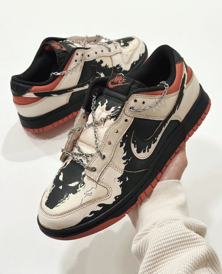 NIKE'' SB DUNK GHOST RIDER ''